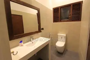 Luxury House for Sale Makuluwa Galle