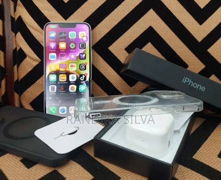 Apple iPhone 14 (Used)