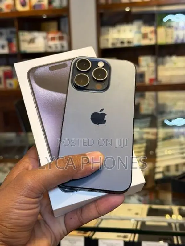 Apple iPhone 15 Pro Max 256GB (Used)