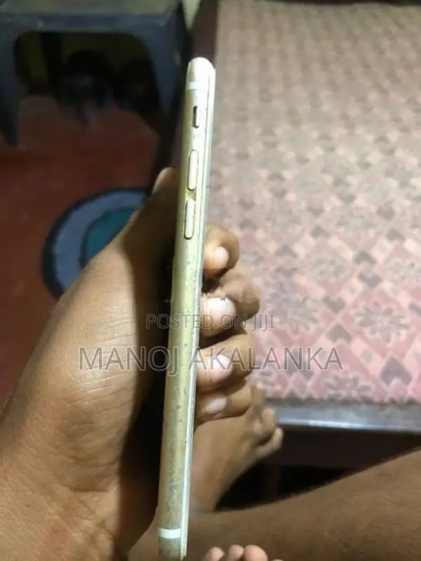 Apple iPhone 6S (Used)