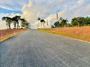 කළුතර නගරයට ළඟින් ඉඩමක්