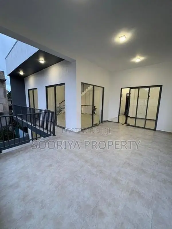 Spacious Brand New 2 Story House for Sale Piliyandala