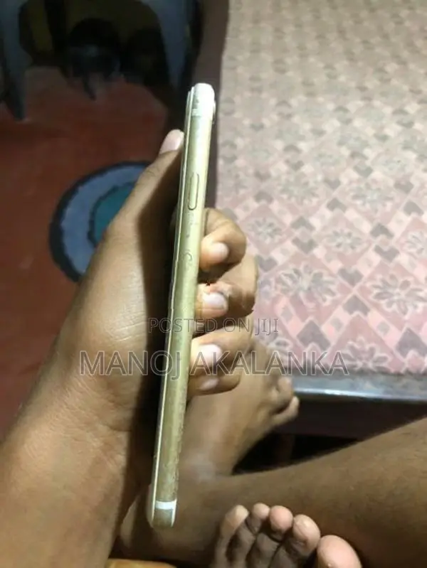 Apple iPhone 6S (Used)