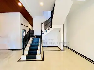 Home for Sale in Athurugiriya – Millennium City Heartland