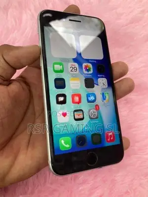 Apple iPhone SE 2 128GB (Used)