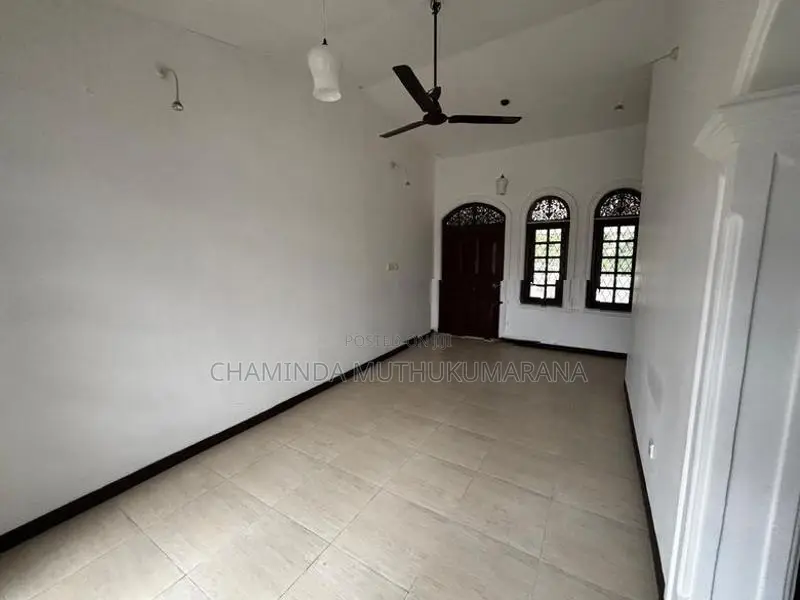 Up Stair House for Rent in Katubedda