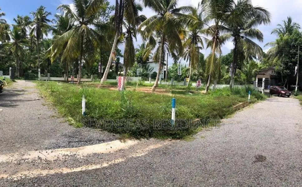 best residential land for sale in kahathuduwa