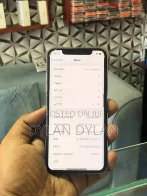 Apple iPhone X 64GB White (Used)