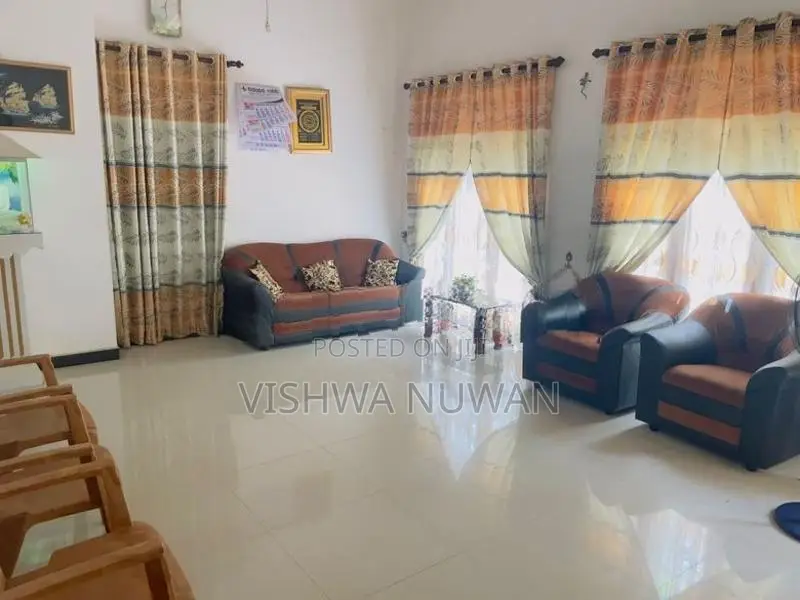 House for Sale in Embilipitiya