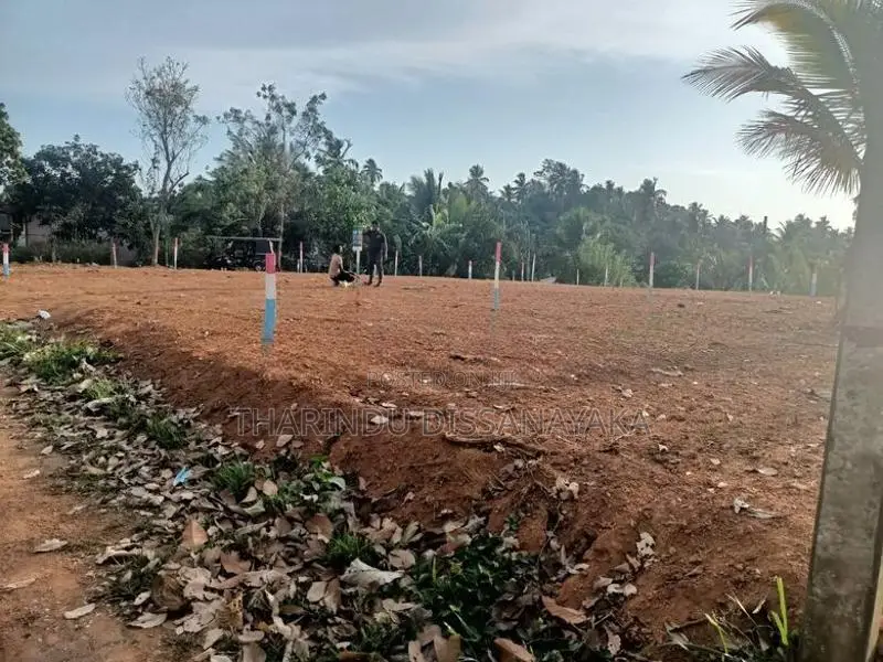 Land in Kalagedihena Sapugasthenna Plot 01