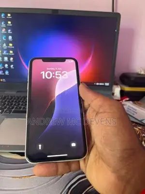 Apple iPhone XR starlight (Used)