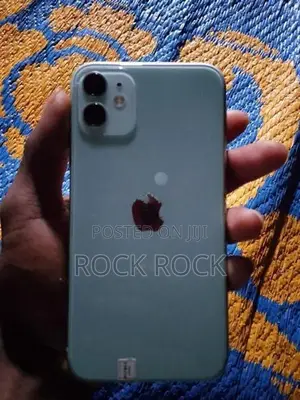 Apple iPhone 11 128gb (Used)