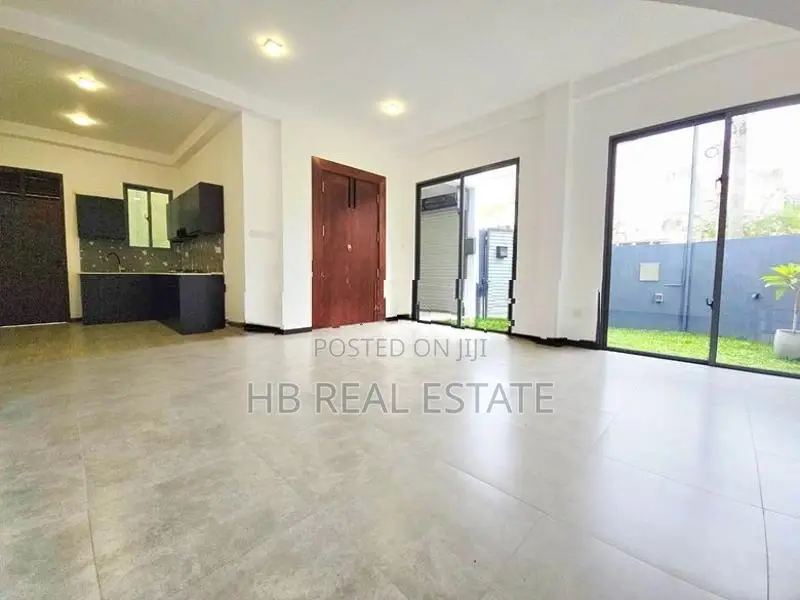 Newly Build Luxury Three Story House For Sale Kesbewa