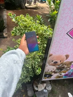 Apple iPhone 11 (Used)