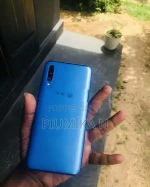 Samsung Galaxy A70 (Used)
