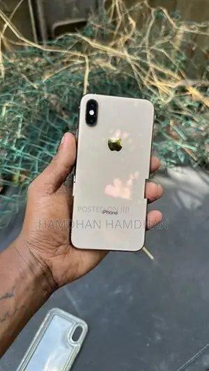 Apple iPhone XS (Used)