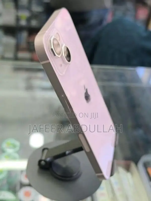 Apple iPhone 13 (Used)