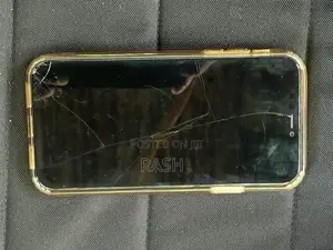 Apple iPhone 11 i phone (Used)