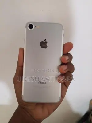 Apple iPhone 7 (Used)