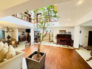 5 Bedroom Modern Luxury Home – Walking Distance to Kohuwala Junction