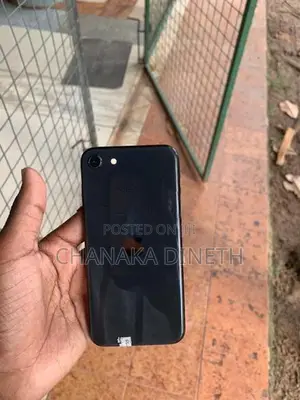 Apple iPhone SE 2 2020 (Used)