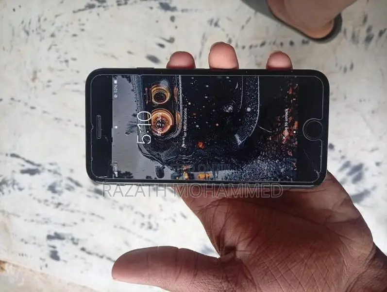 Apple iPhone 7 (Used)