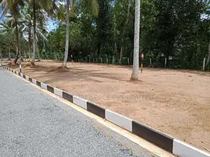 Land for Sale at Padukka Near 125 Bus Route