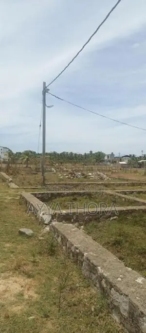 LAND FOR SALE IN ADDALAICHENAI -05