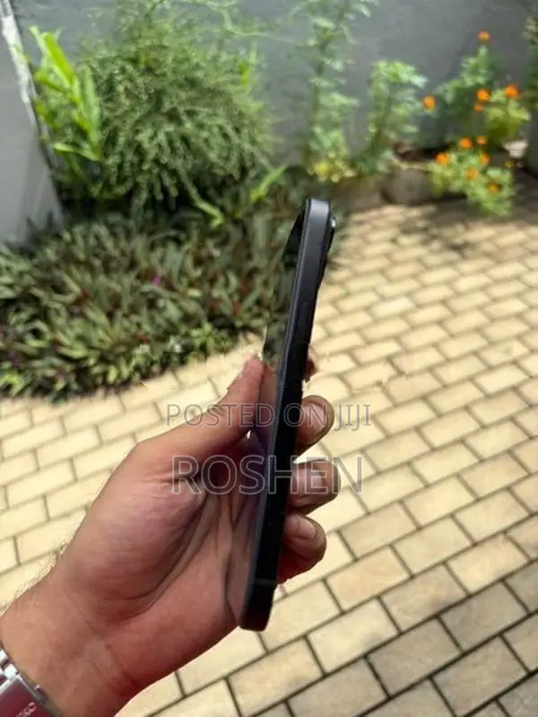 Apple iPhone 15 (Used)