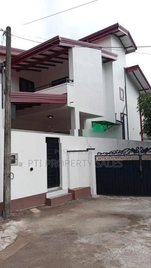 Modern Elegance House – Kesbewa
