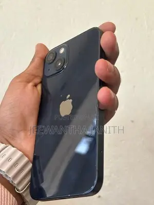 Apple iPhone 13 (Used)