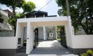 Luxury Two Storey House for Sale in Kiribathgoda