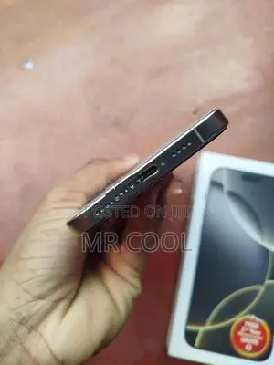 Apple iPhone 16 Pro Max maz (Used)