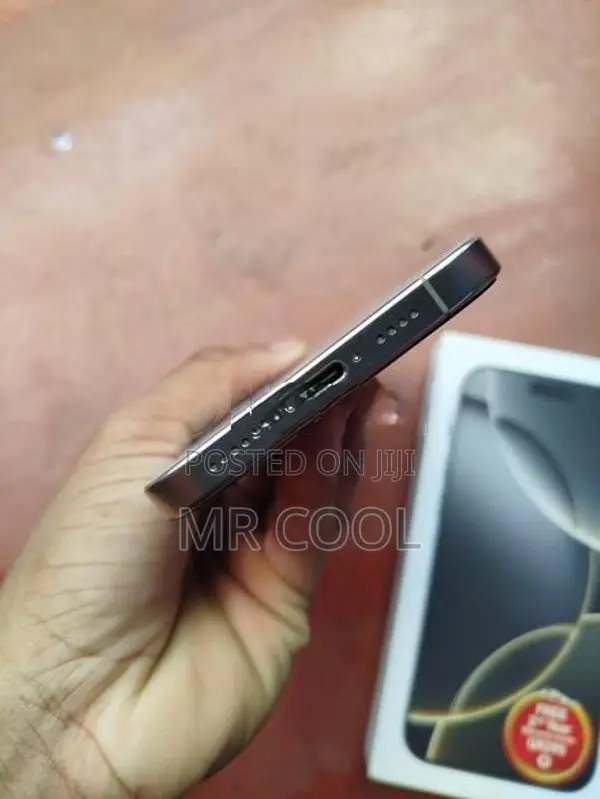 Apple iPhone 16 Pro Max maz (Used)