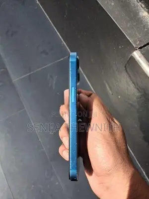 Apple iPhone 13 (Used)