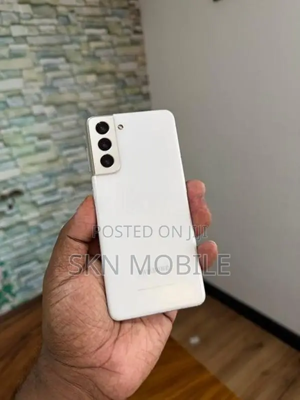 Samsung Galaxy S21 8GB 256GB 5G (Used)