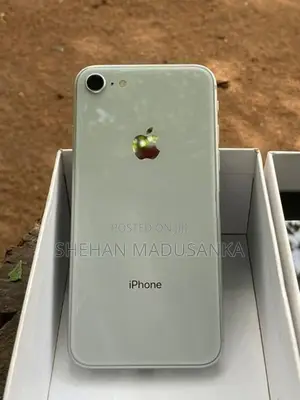 Apple iPhone 8 (Used)