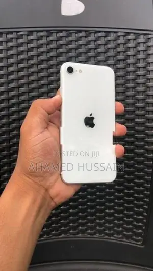 Apple iPhone SE 2 White 128GB (Used)