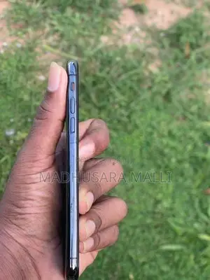 Apple iPhone X (Used)