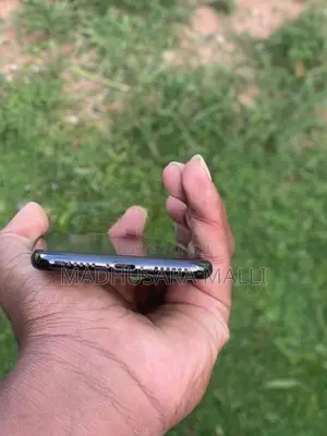 Apple iPhone X (Used)