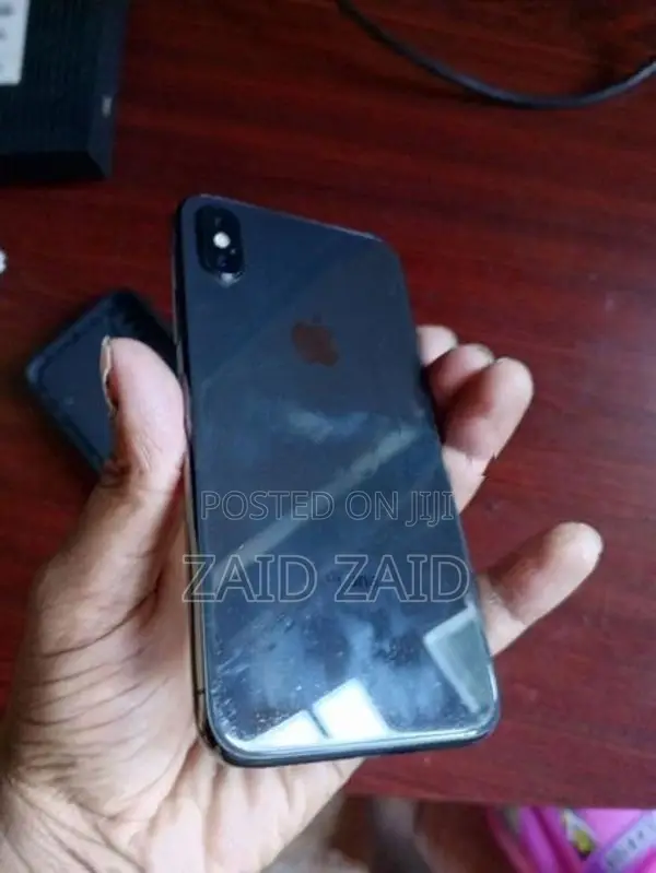Apple iPhone X (Used)