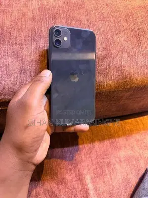 Apple iPhone 11 64GB (Used)