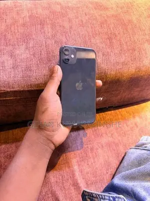 Apple iPhone 11 64GB (Used)