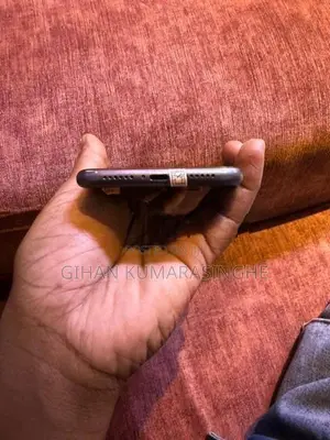 Apple iPhone 11 64GB (Used)