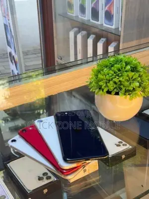 Apple iPhone SE 3 128GB (Used)