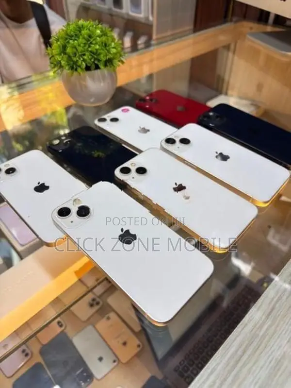 Apple iPhone 13 128GB (Used)