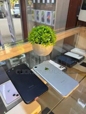 Apple iPhone 7 128GB (Used)