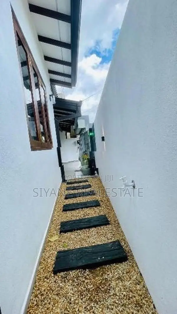 Brand New House For Sale Athurugiriya