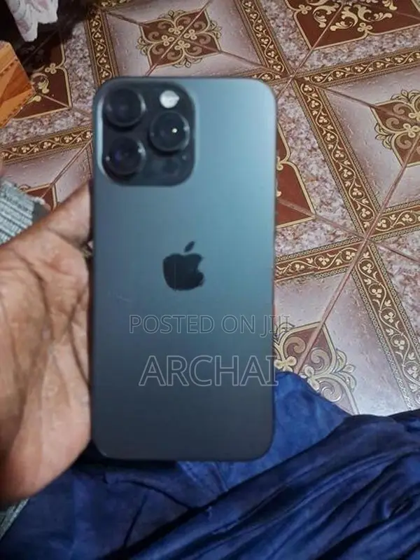 Apple iPhone 15 Pro Max (Used)