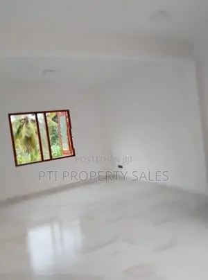 Luxury Two-Story Home – Kahathuduwa